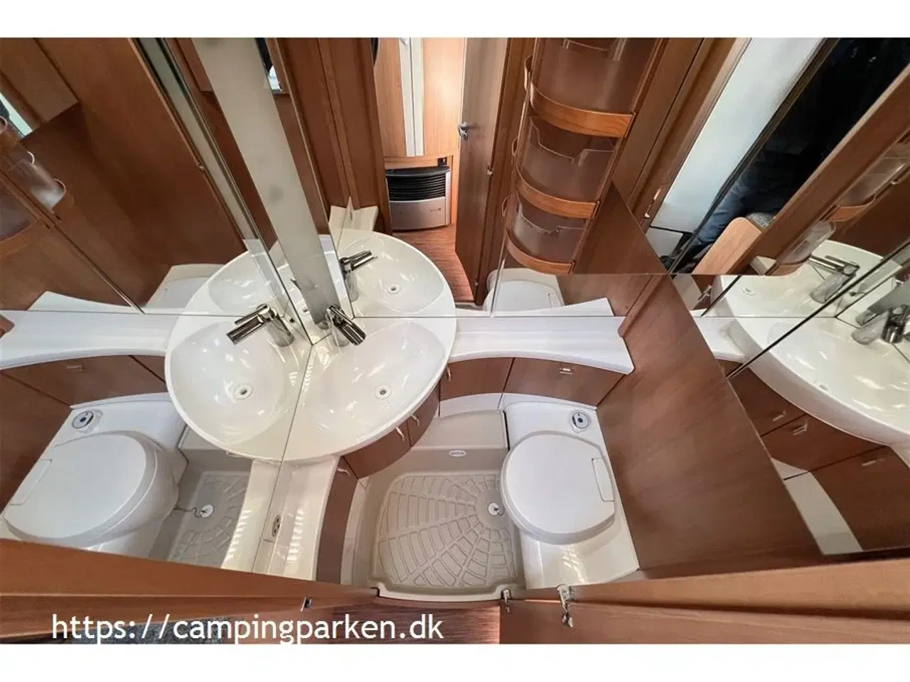 Billede 9 - 2011 - Hobby Excellent 440 SFr   Super fin lille rejsevogn med Isabella fortelt, klar til flere ture