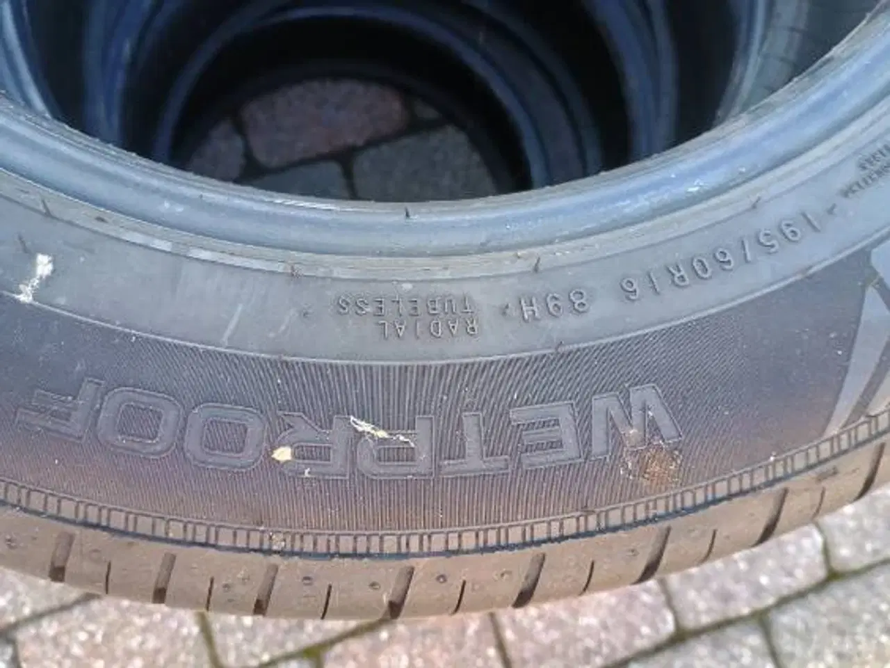 Billede 2 -  195/60x16 sommerdæk