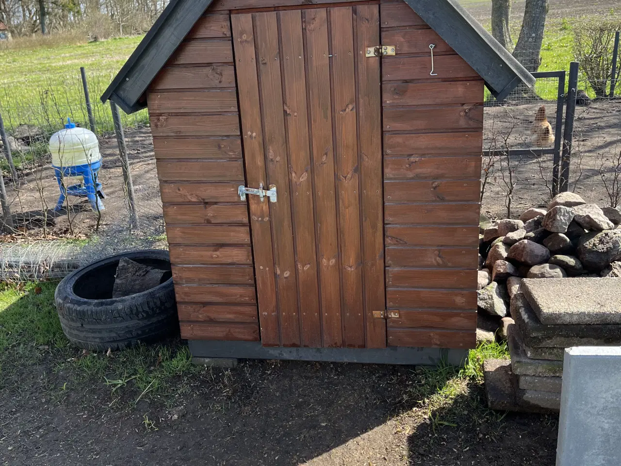 Billede 1 - Hønse hus 