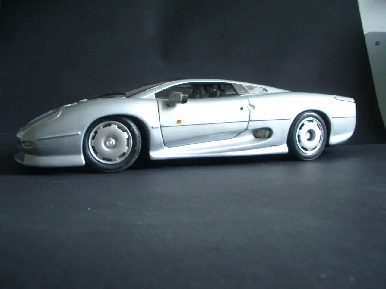 Billede 1 - Jaguar XJ 220 1:12