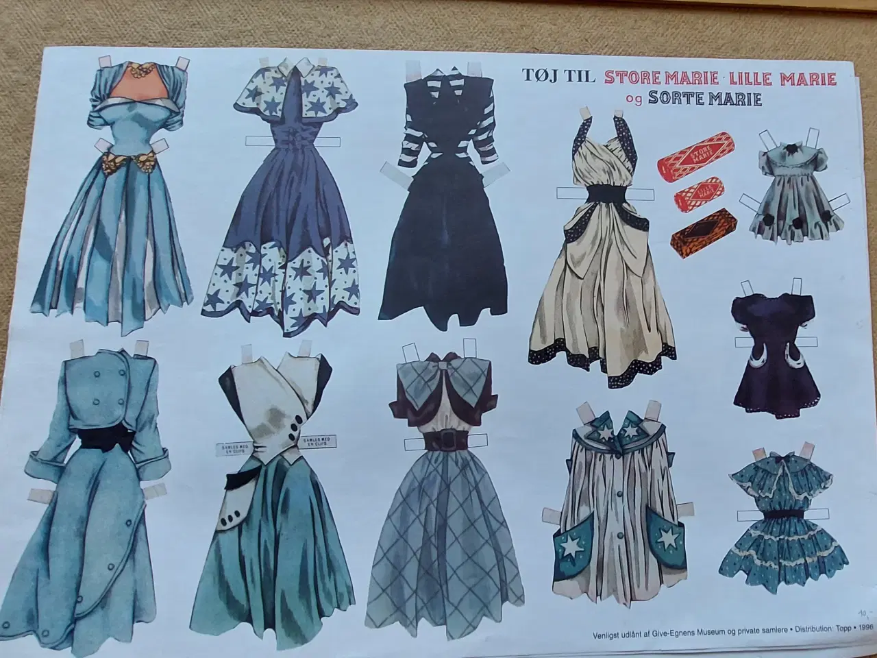 Billede 3 - Lot påklædningsdukker