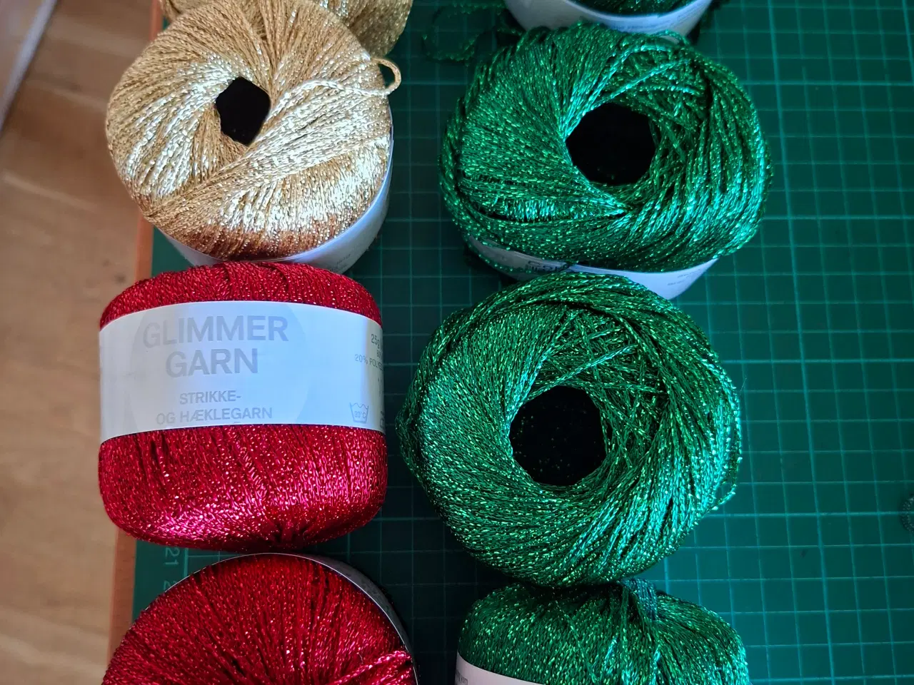 Billede 5 - Diverse garner sælges