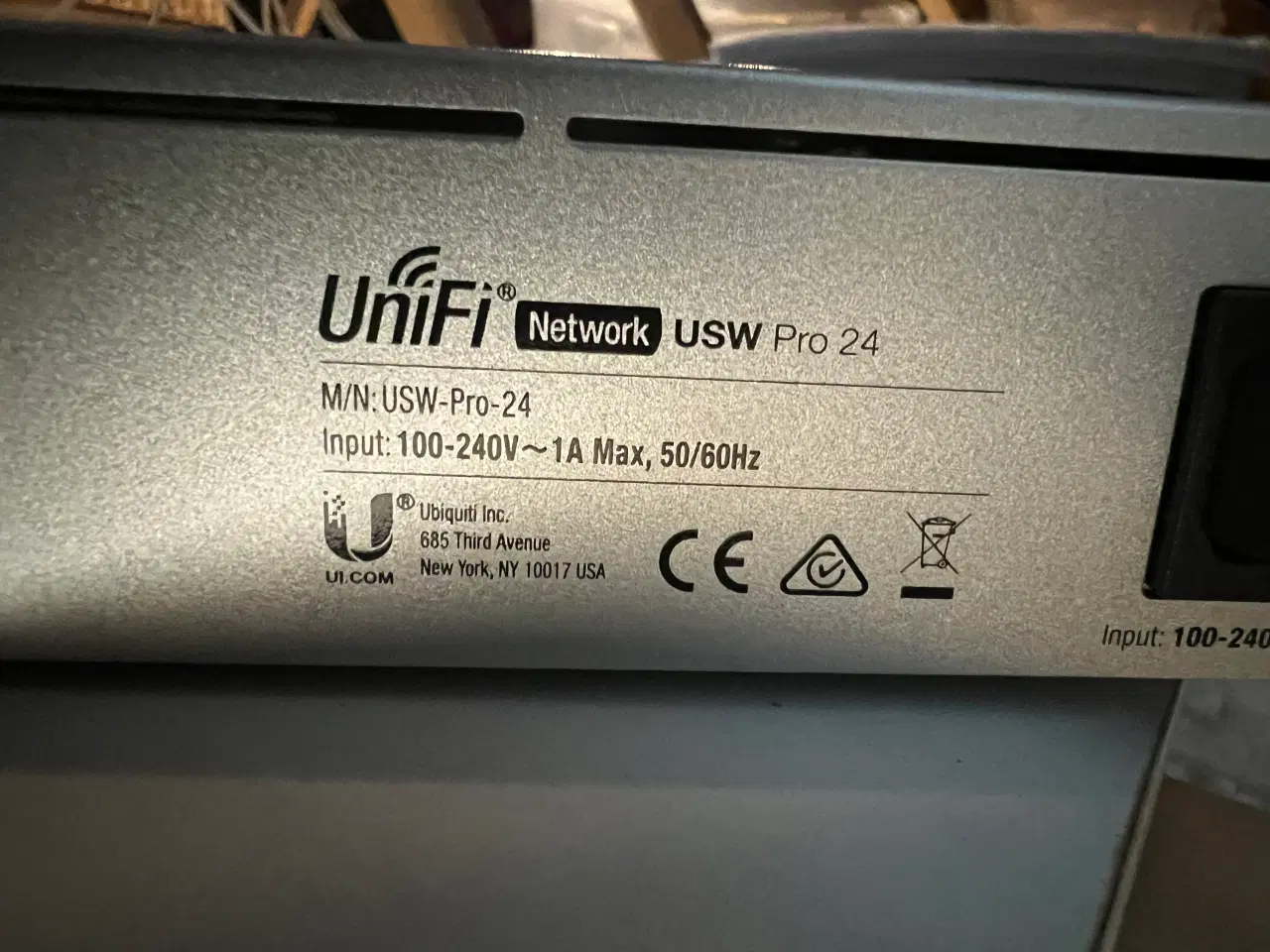 Billede 1 - UniFi switch usw-pro-24