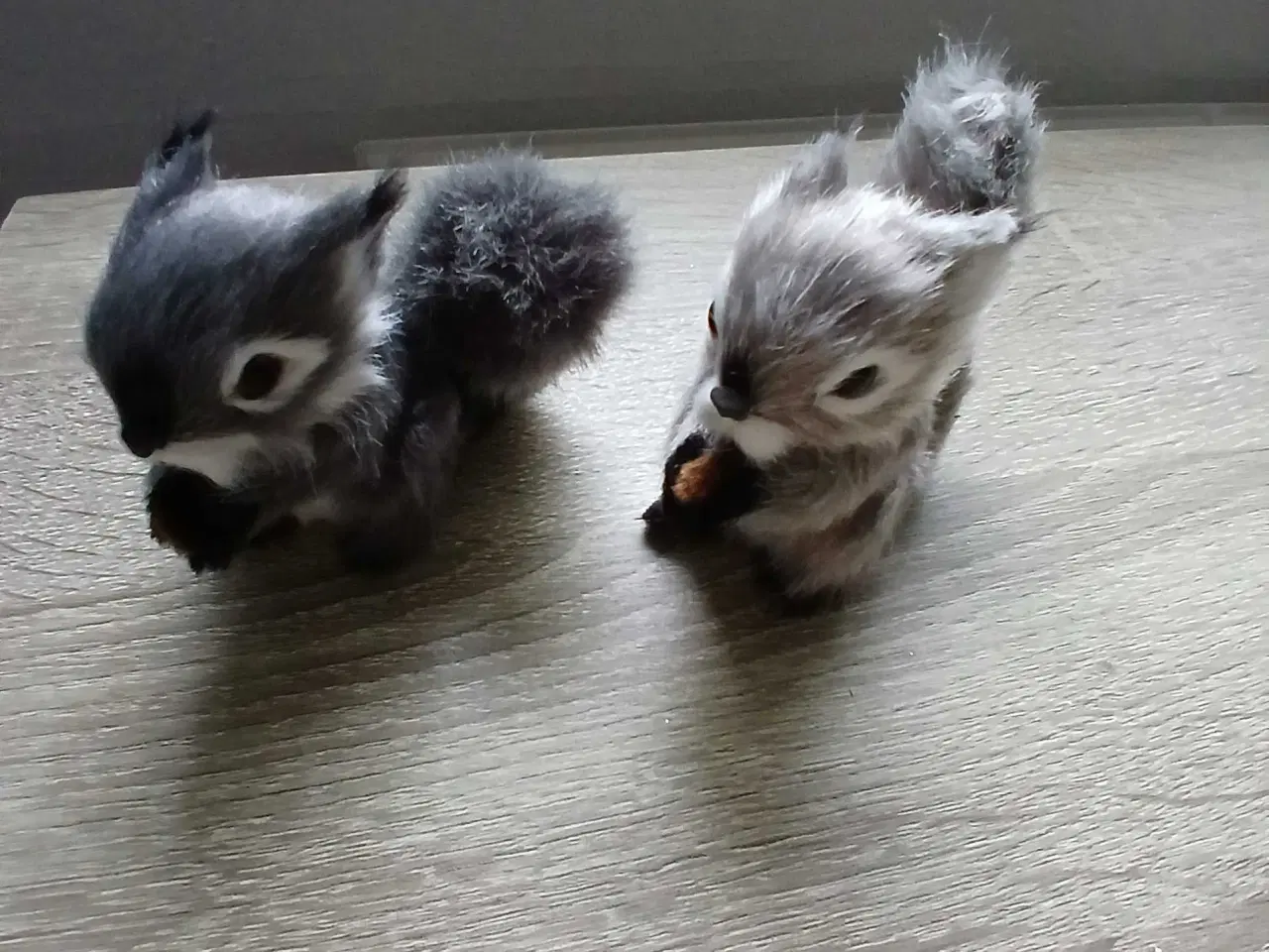 Billede 3 - 2 plys egern til julepynt sælges sammen