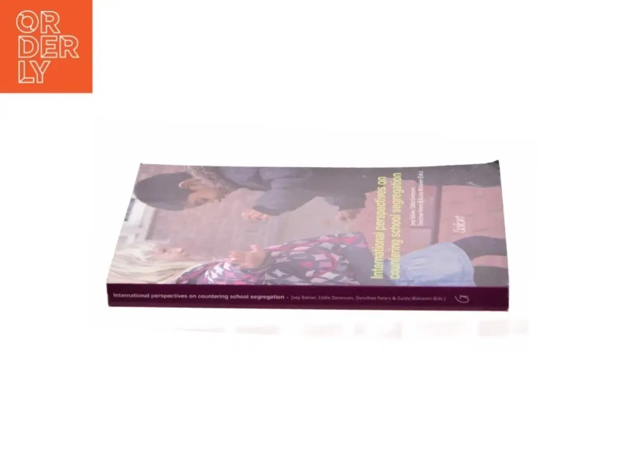 Billede 3 - International perspectives on countering school segregation (Bog)