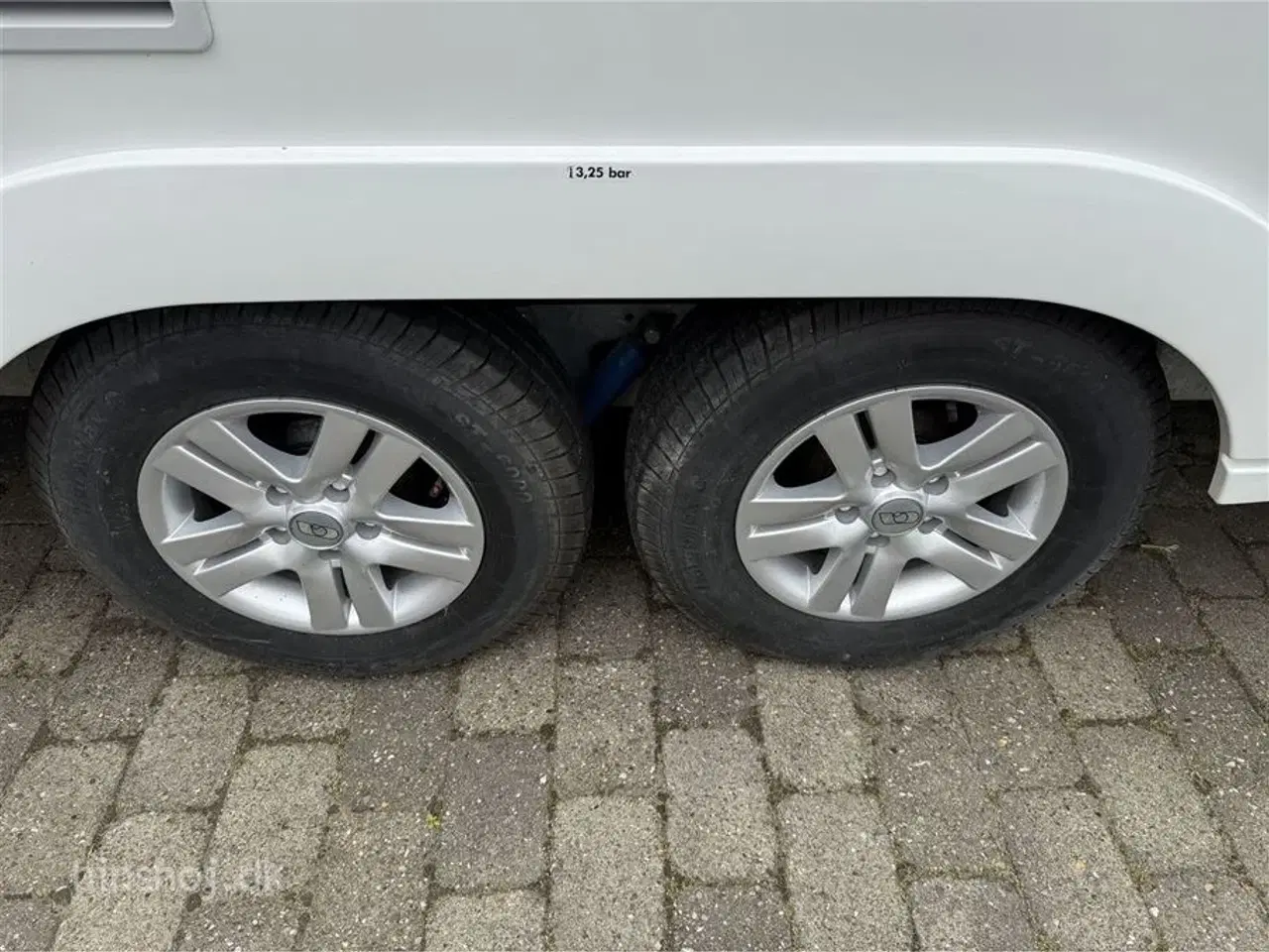 Billede 25 - 2019 - Adria Alpina 753 UP   Lækker vintervogn med dobbeltseng, rundsiddegruppe fra Hinshøj Caravan