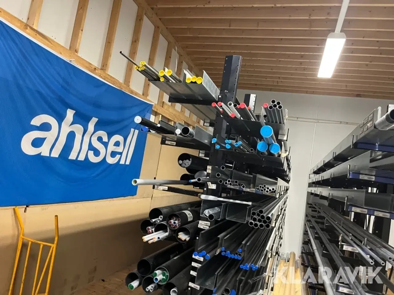 Billede 2 - Grenreol en række