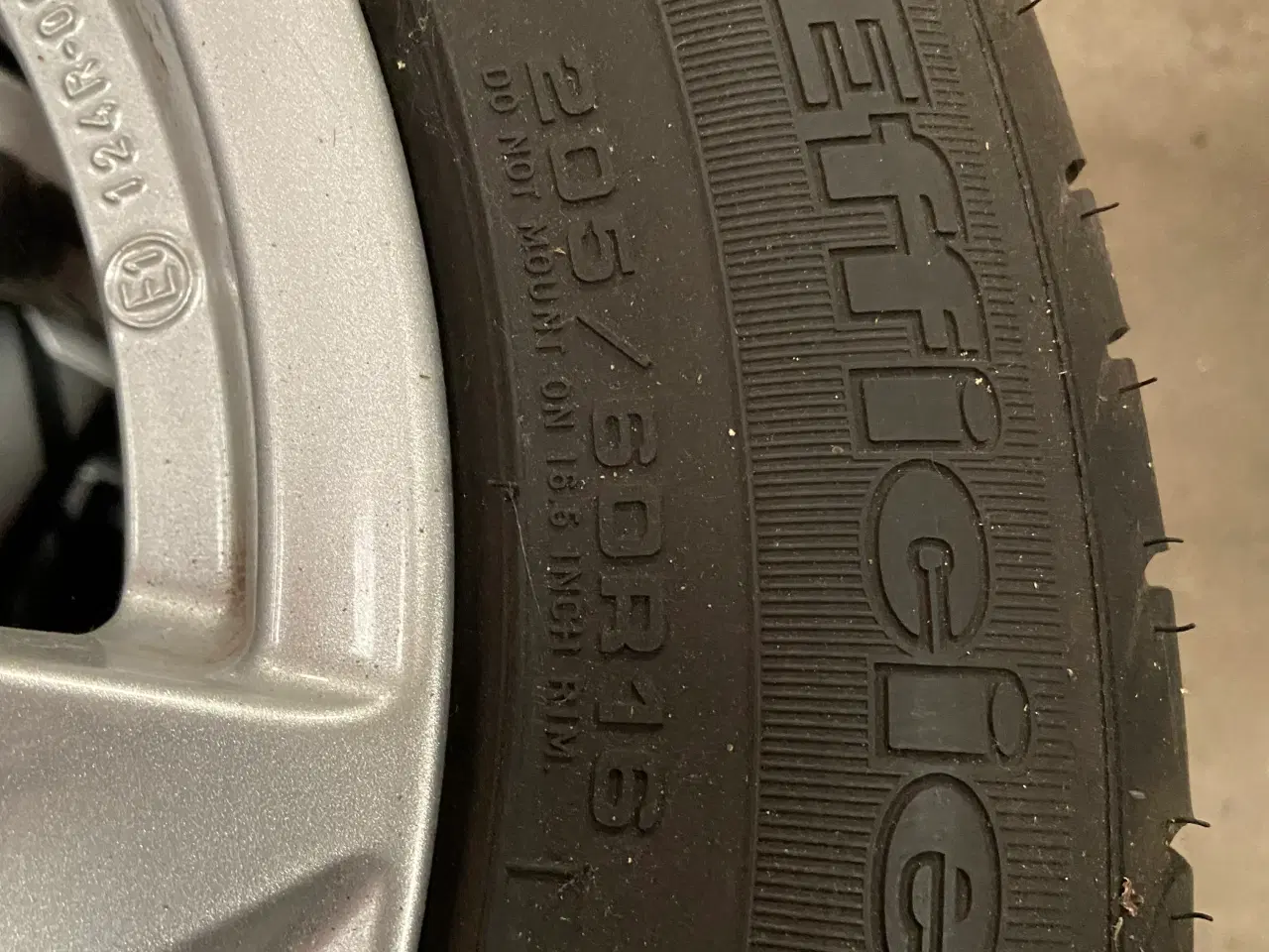 Billede 1 - Volvo sommerfælge