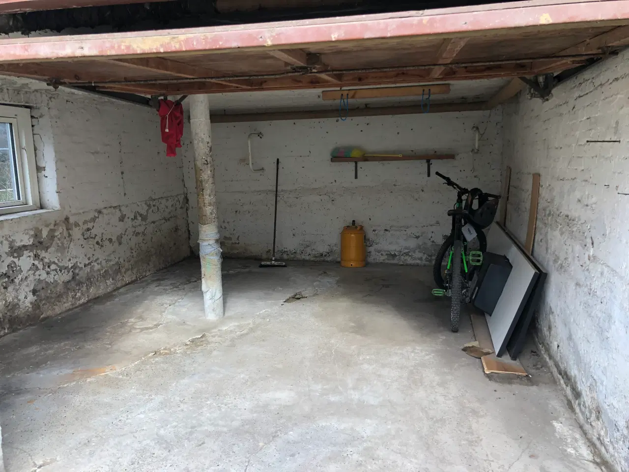 Billede 9 - Garage til opbevaring 