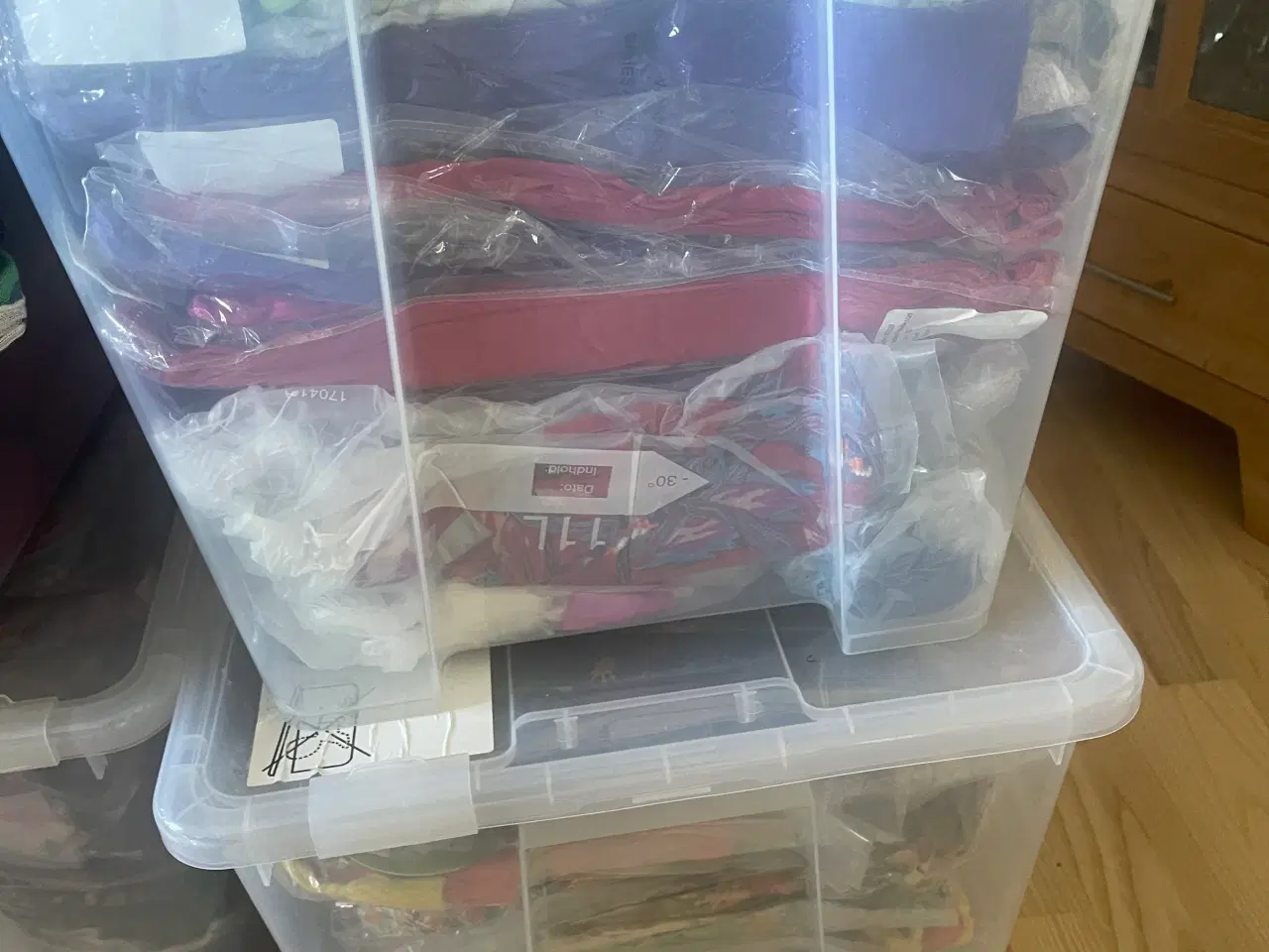 Billede 3 - Diverse Erfurt tørklæder o.lign.