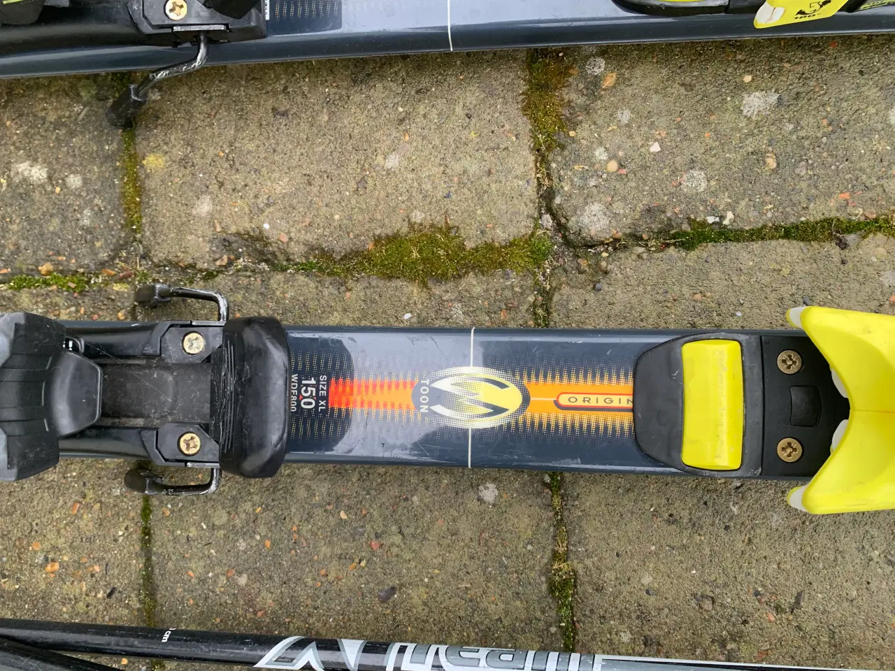 Billede 2 - Ski 150 cm. Inkl stave 