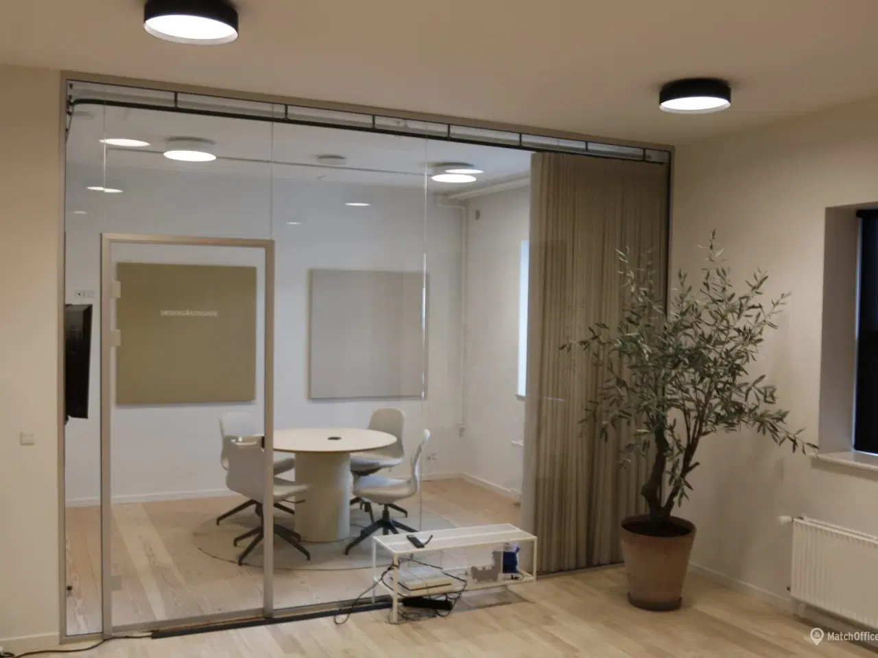 Billede 8 - Hyggeligt kontor med mulighed for parkering lige ved indgangen