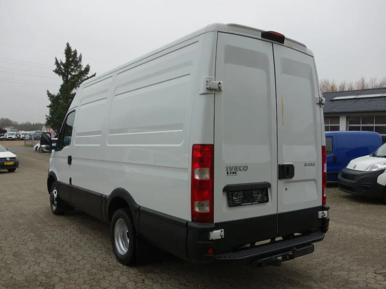 Billede 10 - Iveco Daily 3,0 35C17 12m³ Van