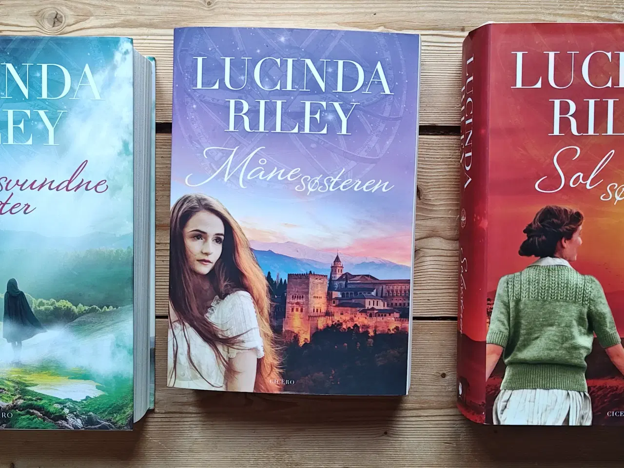 Billede 1 - Lucinda Riley Søstre Bøger Samlet 150Kr