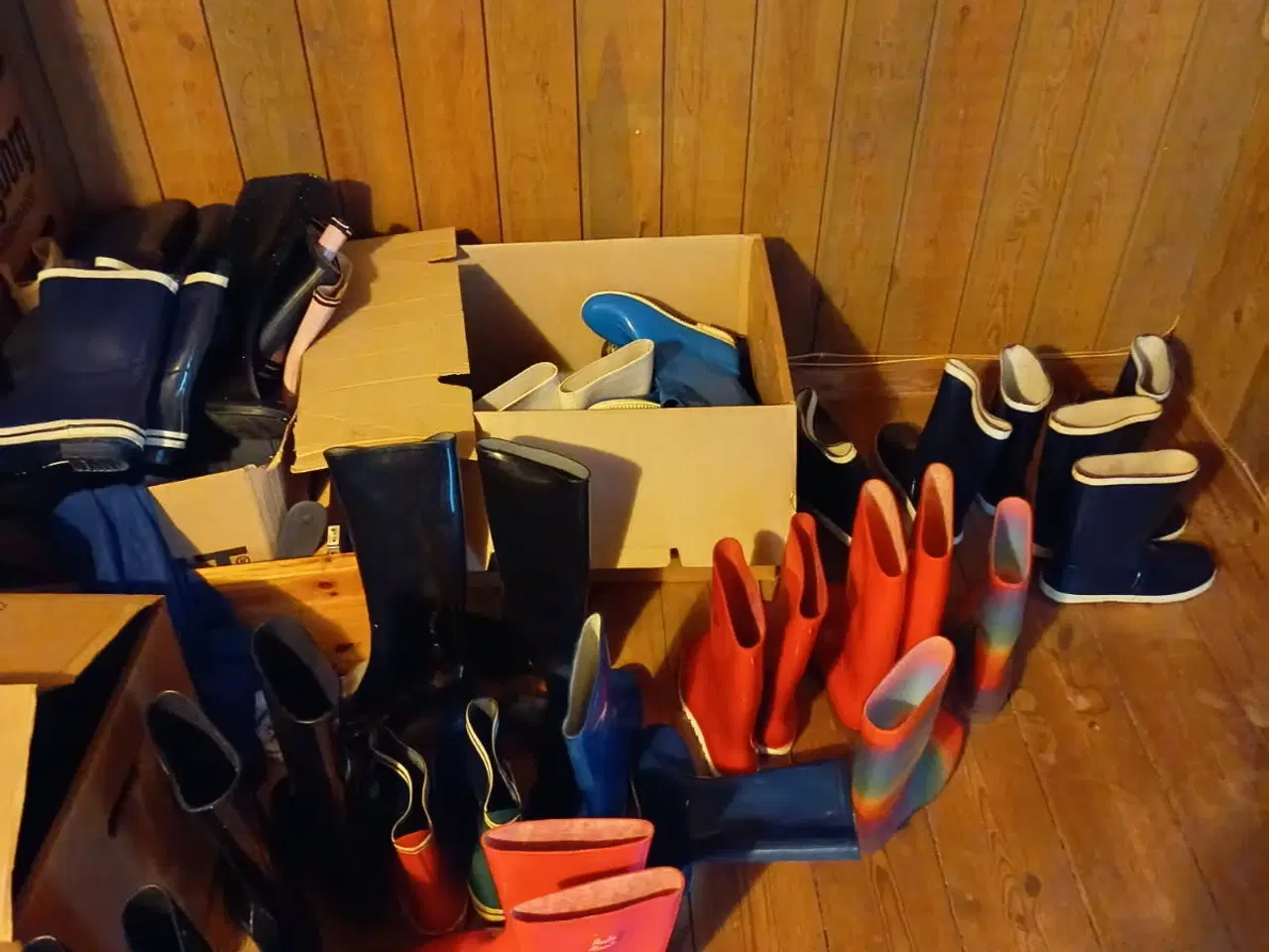 Billede 3 - En masse fra huset jeg skal af med 