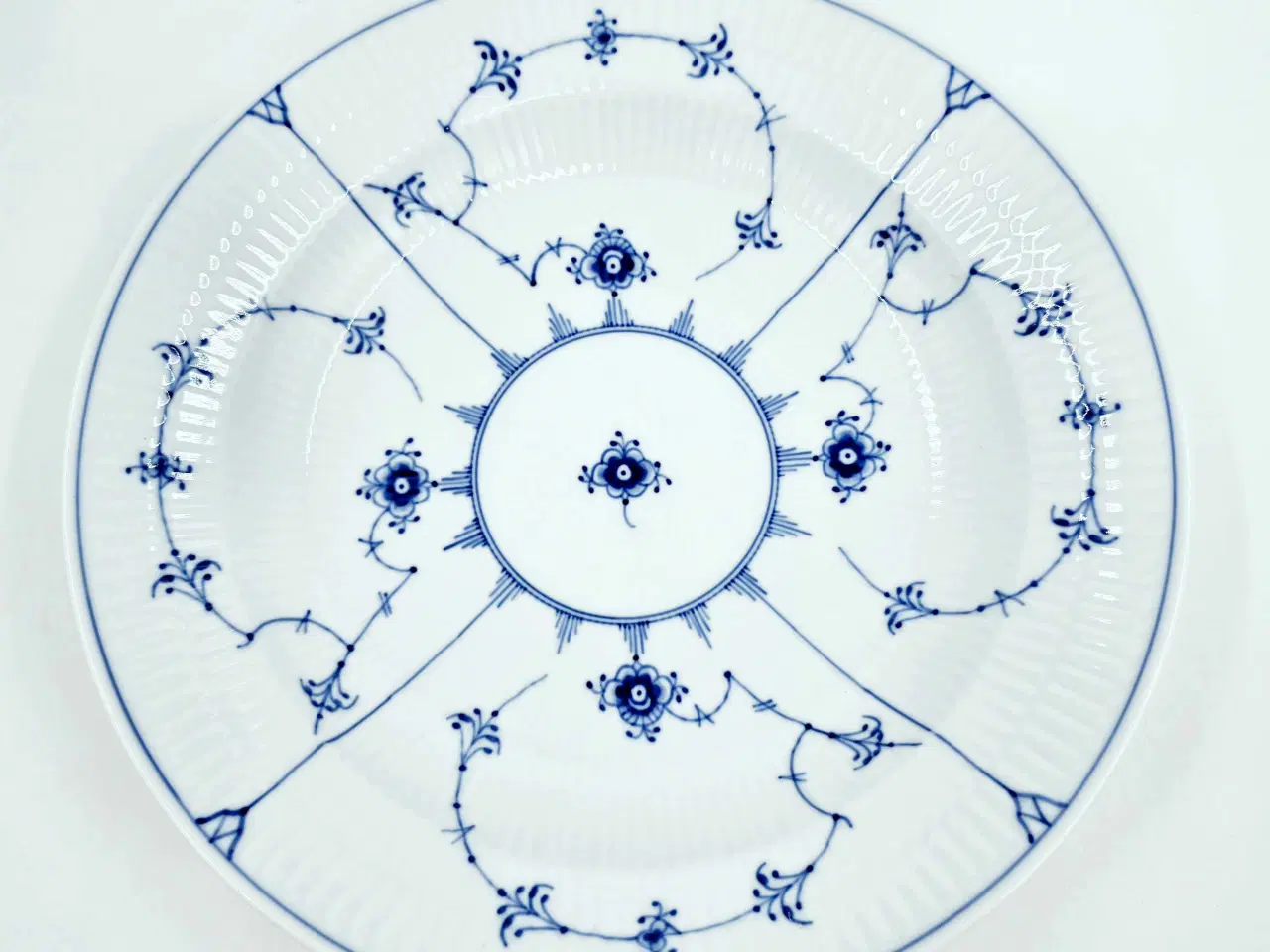 Billede 7 - Musselmalet Riflet Dyb Tallerken/ Pastatallerken