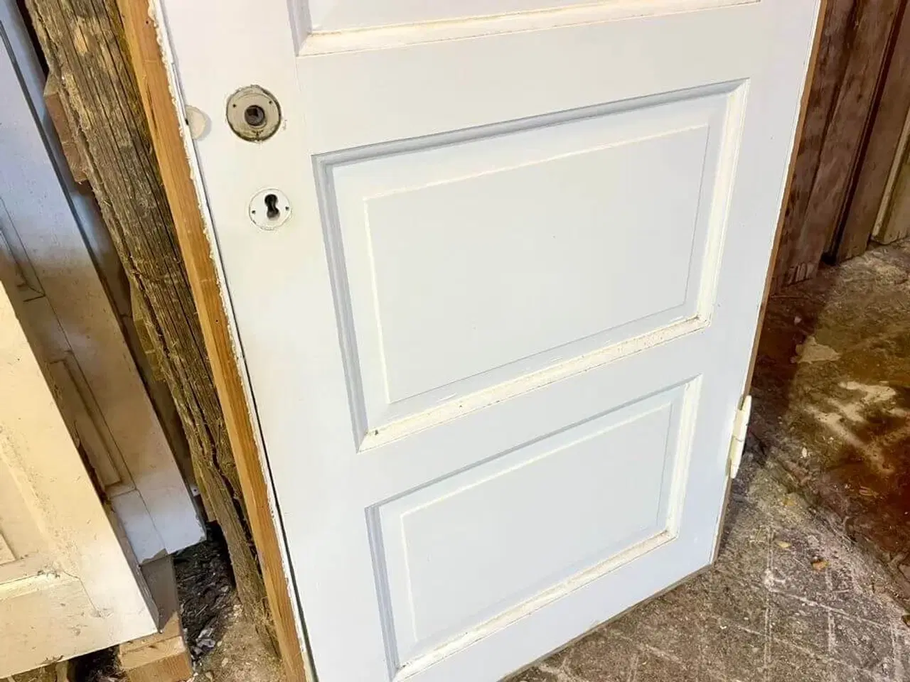 Billede 4 - Lav, original fyldningsdør m. karm