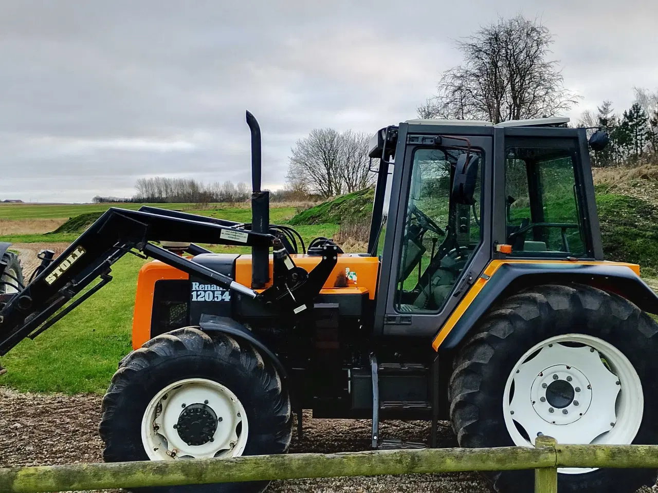 Billede 5 - Renault 120-54 traktor med Stoll frontlæsser 
