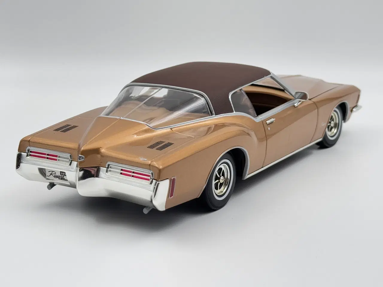 Billede 4 - 1971 Buick Riviera 1:18  Super flot!  