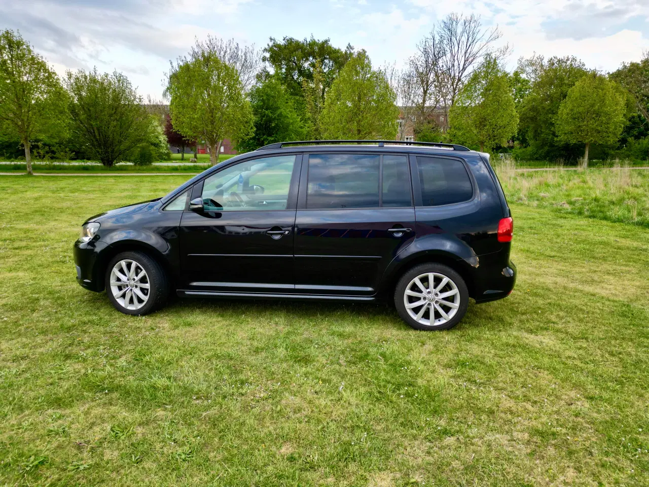Billede 6 - Super velholdt 7 personers familiebil VW Touran