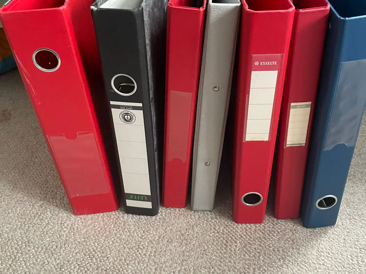 Billede 1 - 7 ringbind med 2 eller 4 huller