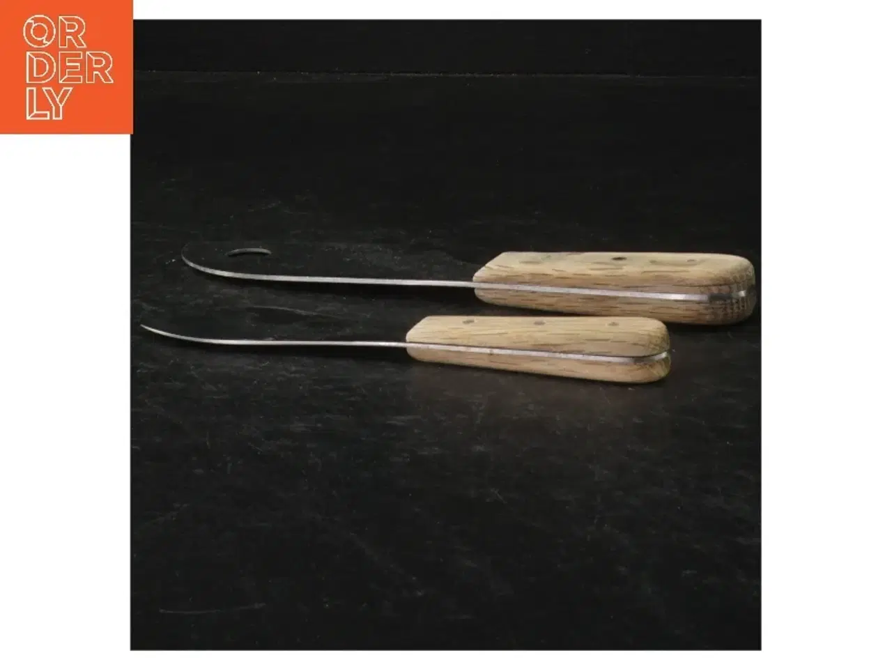 Billede 2 - To oste-knive med træhåndtag