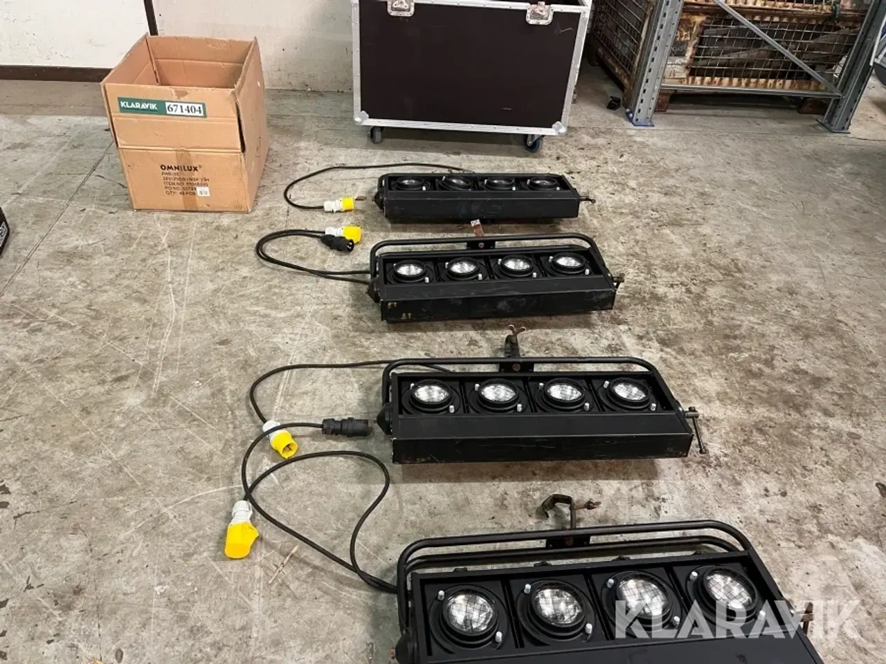 Billede 8 - Lys blindere med flightcase og ophæng 4 styk