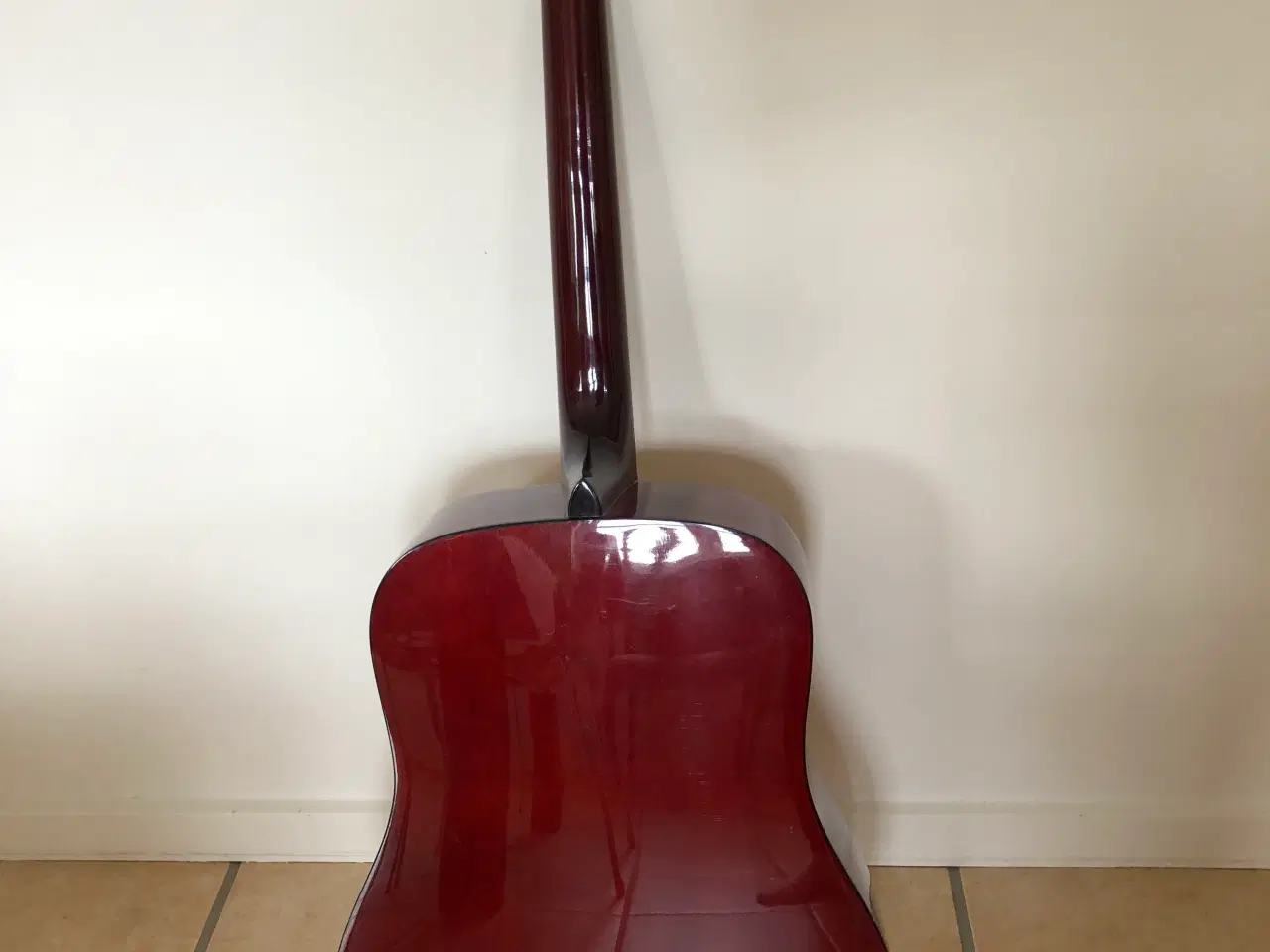 Billede 6 - Velholdt akustisk guitar