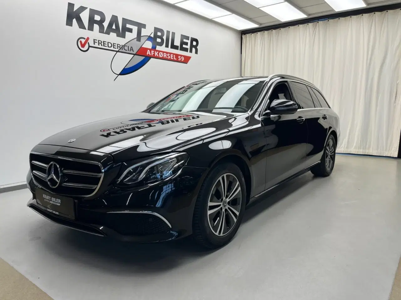 Billede 1 - Mercedes E220 d 2,0 Business stc. aut.