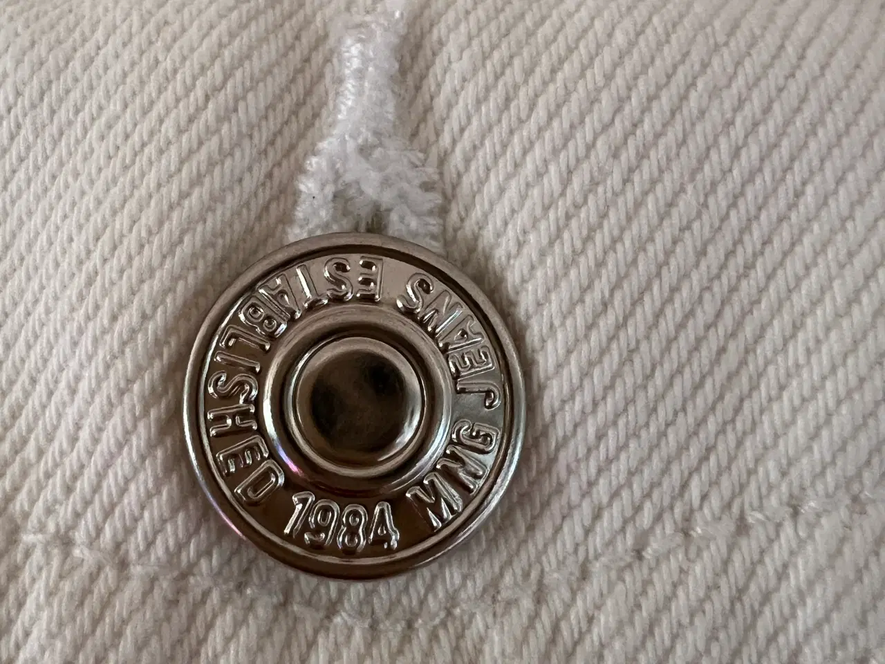 Billede 3 - Hvid Denim Kittlekjole (Str. S)