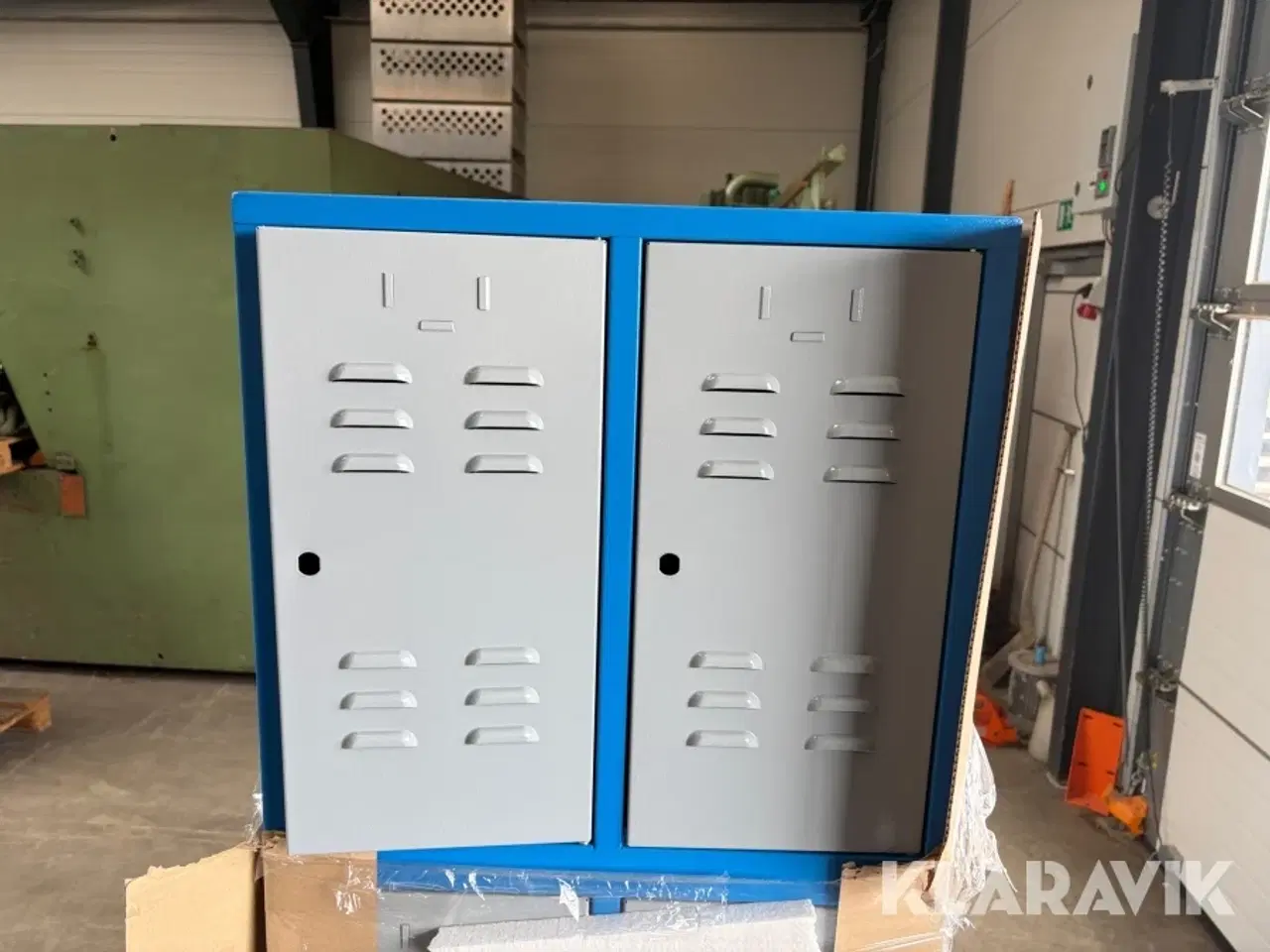 Billede 11 - Værkstedsskabe -2 styks