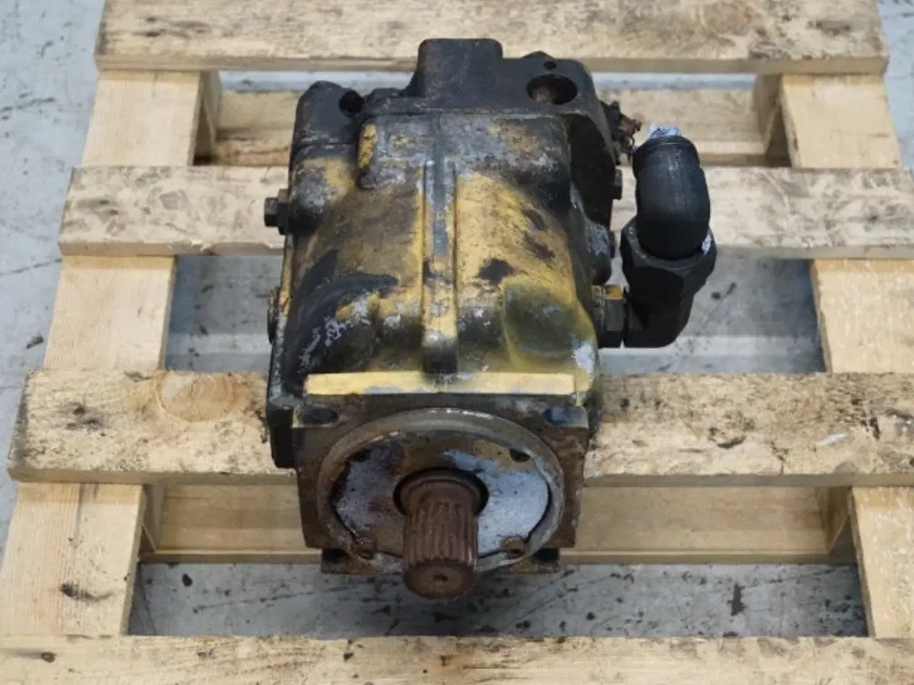 Billede 13 - New Holland TX68 Hydrostatmotor 89508952