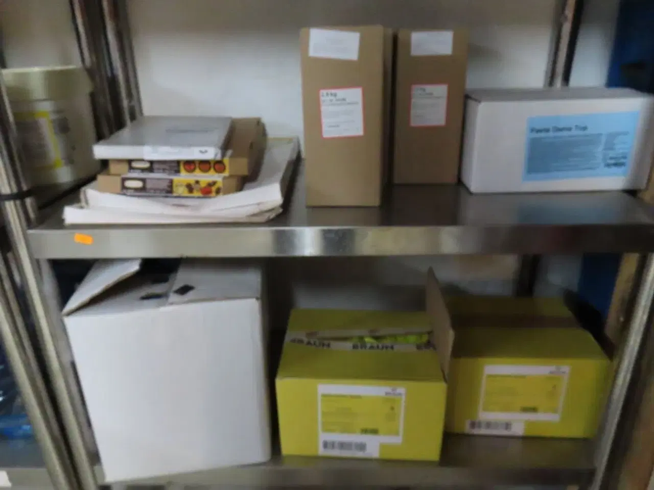 Billede 10 - Div. reoler med indhold