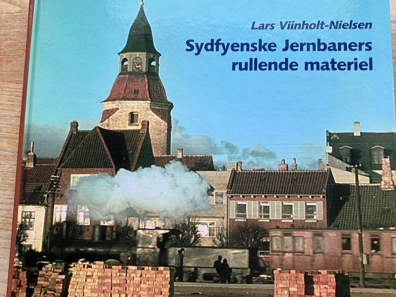 Billede 1 - Bog: Sydfynske Jernbaners rullende materiel.