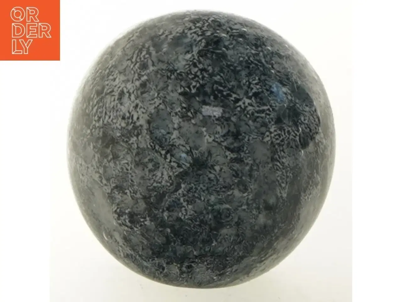 Billede 1 - Mørk dekorationskugle i marmor/granit med mønstret overflade (str. Ø 8 cm)