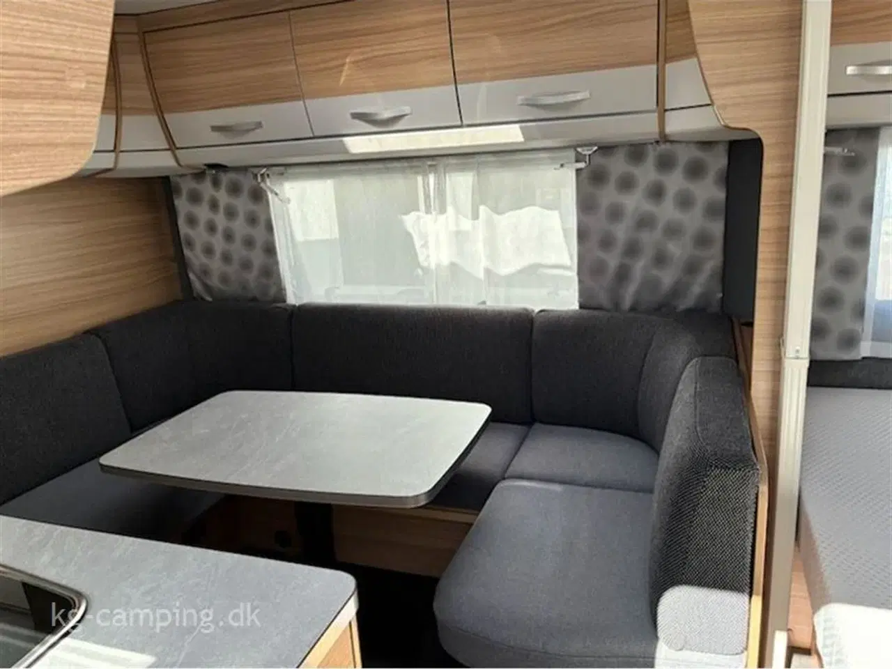 Billede 8 - 2022 - Dethleffs Camper 540 QMK D-Line   Drømmer du om frihed på hjul, så se denne - med Mover, Isabella fortelt og Truma 6E