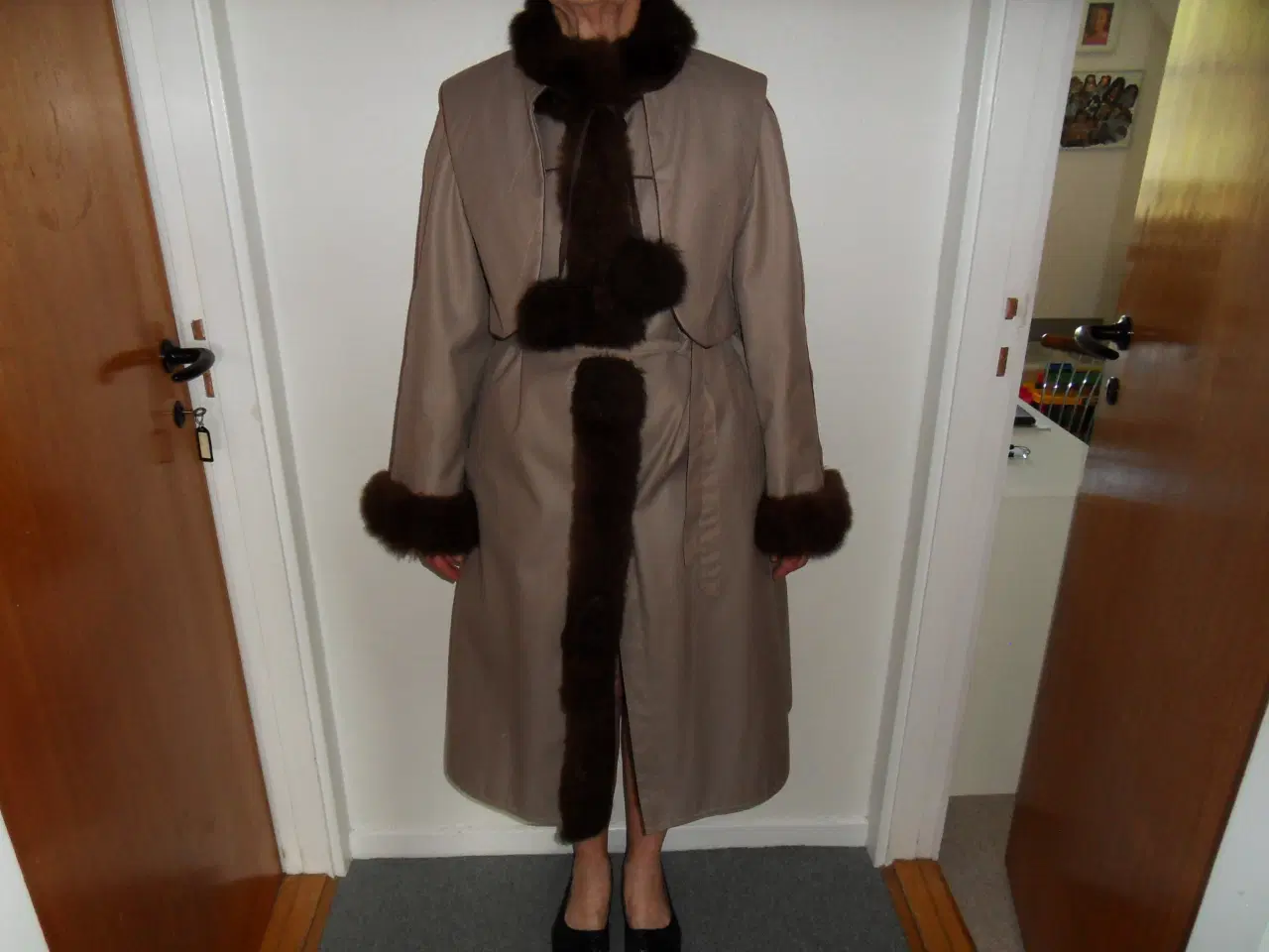 Billede 3 - Cottoncoat med minkfoer og vest