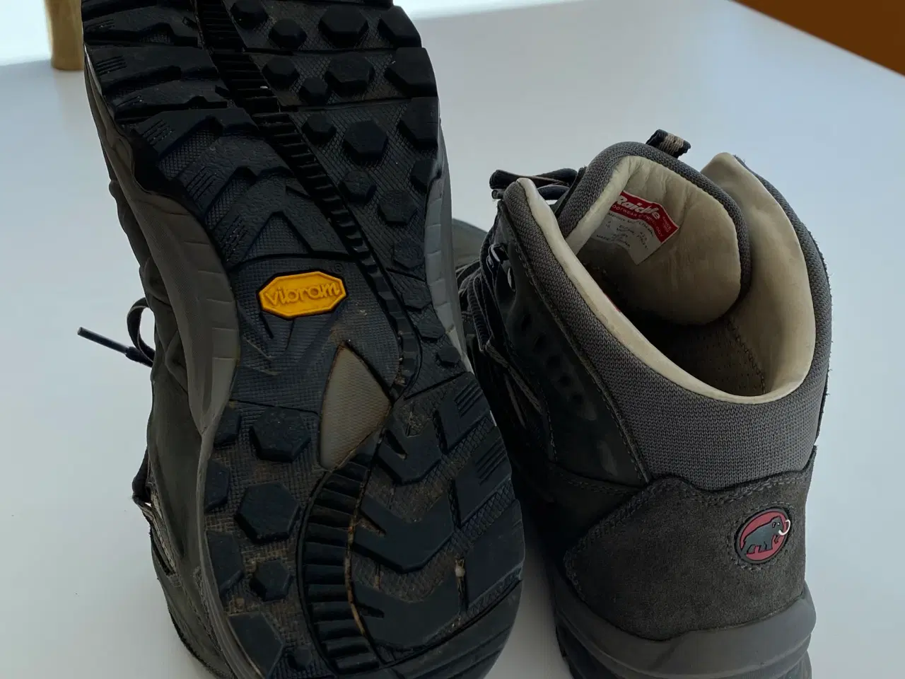 Billede 2 - Mammut vandrestøvler - str 43,5 - Grå