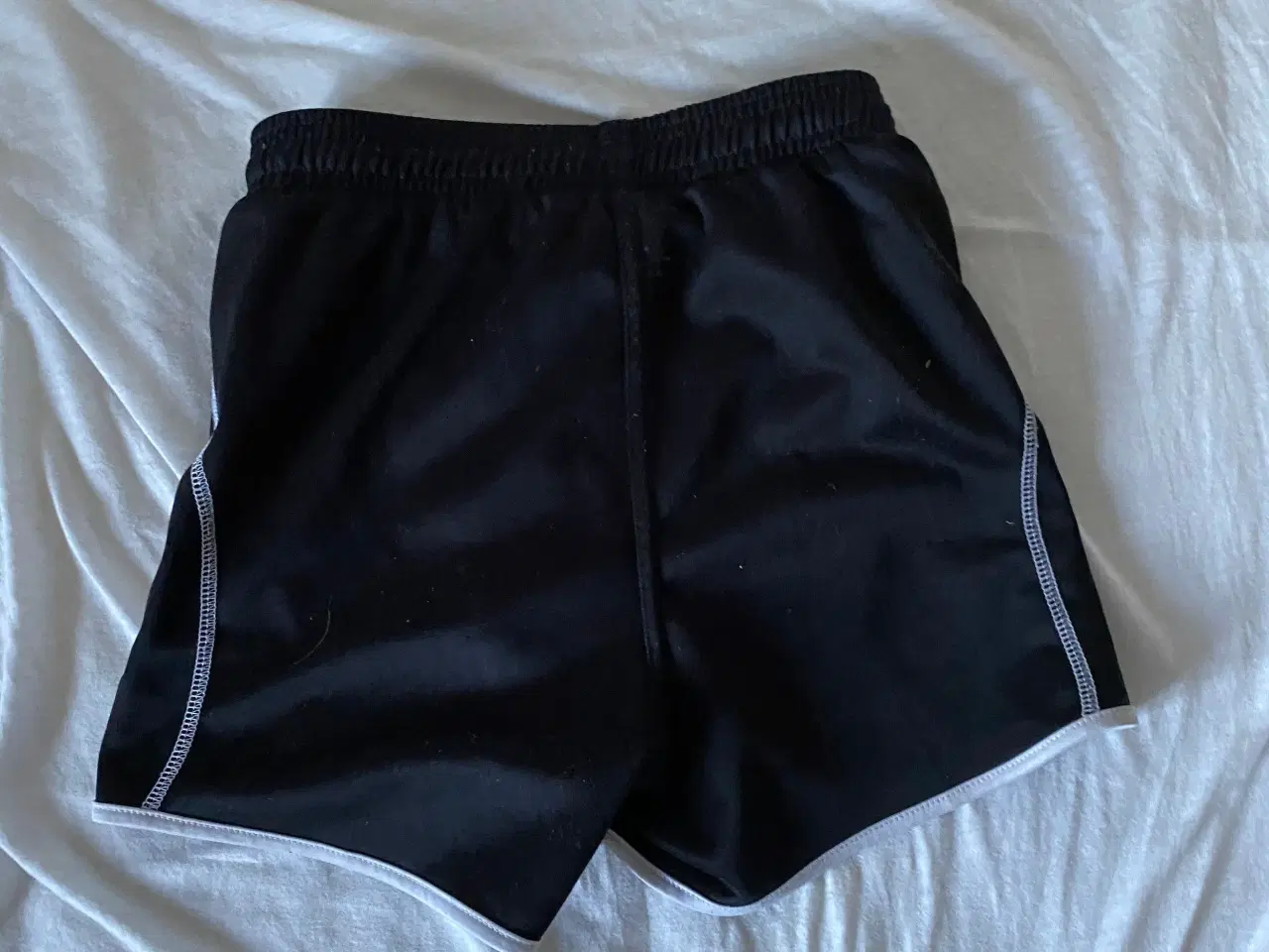 Billede 2 - Hummel shorts 