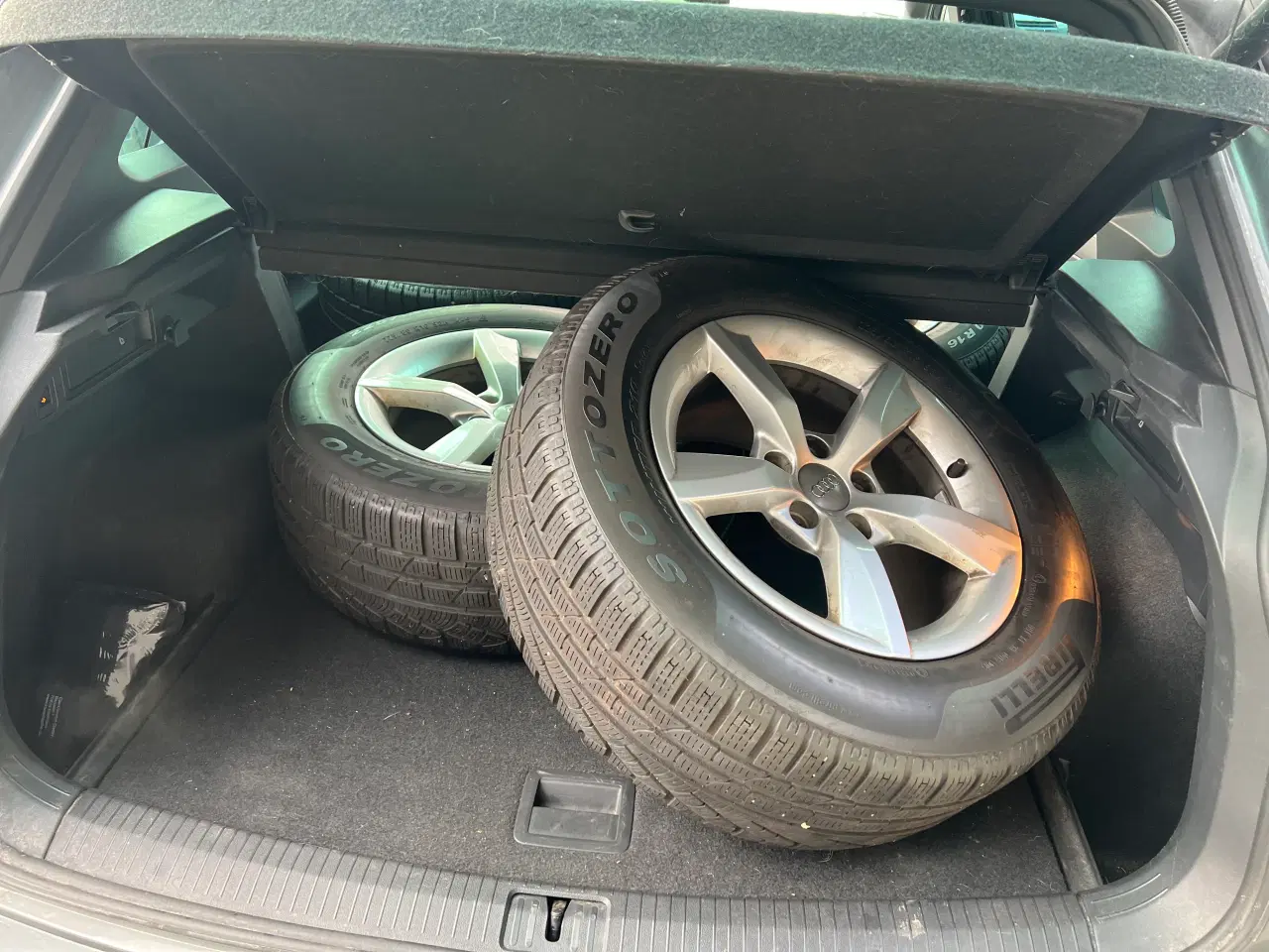 Billede 1 - Audi Q 5 alufælge med vinterdæk 