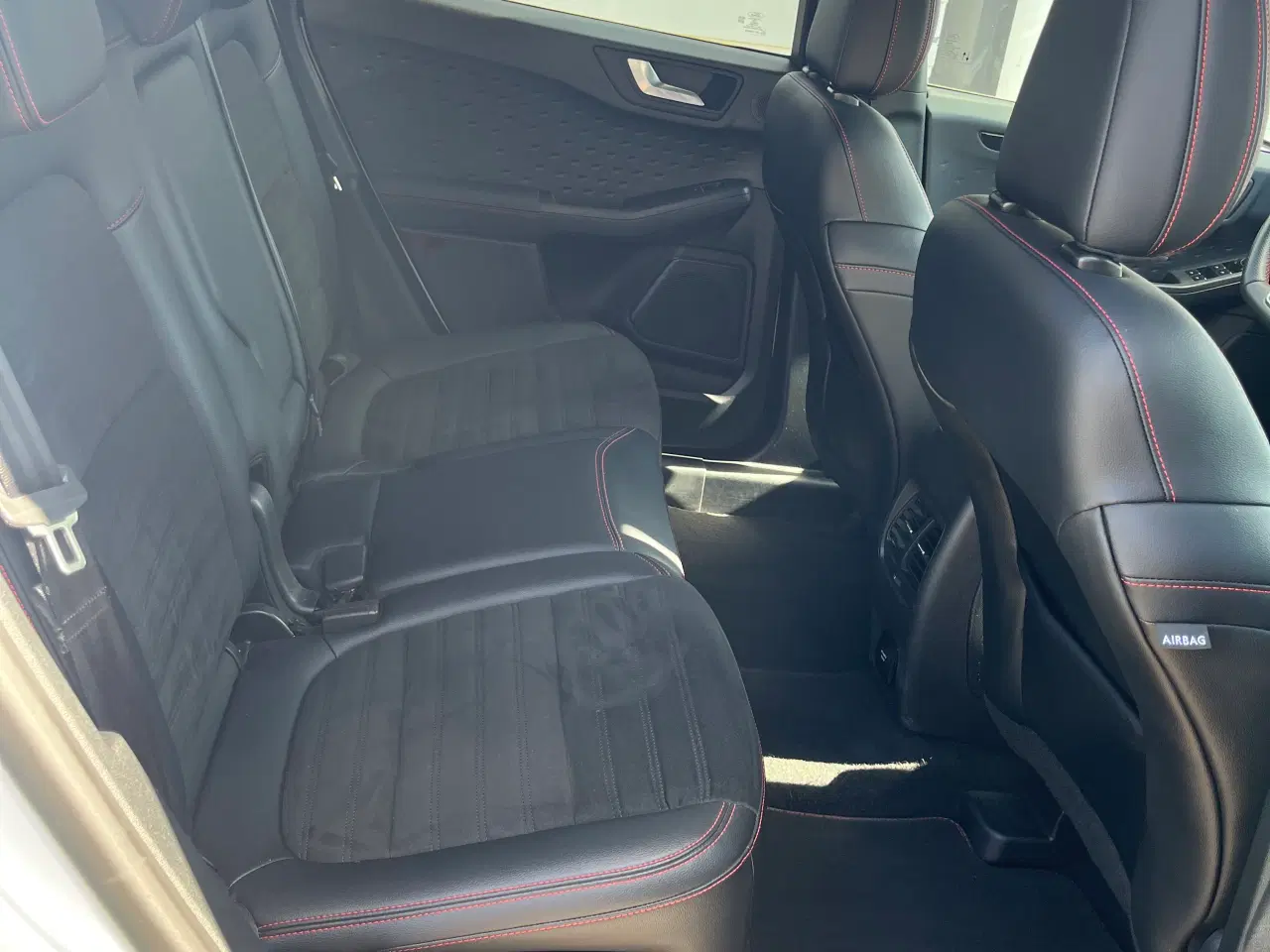 Billede 5 - Flot velholdt Ford Kuga 2.5 Plug-in Hybrid (225 Hk