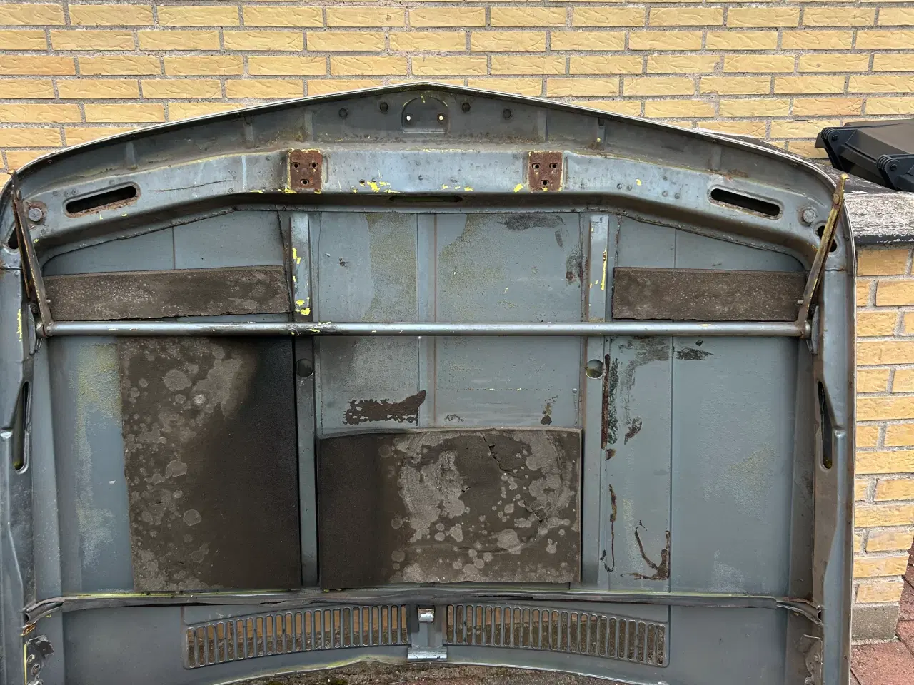 Billede 3 - BMW 2002 motorhjelm