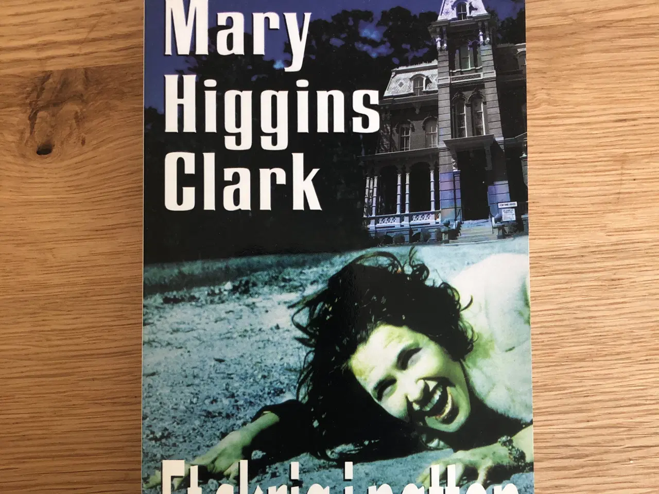 Billede 1 - Mary Higgins Clark: Et skrig i natten