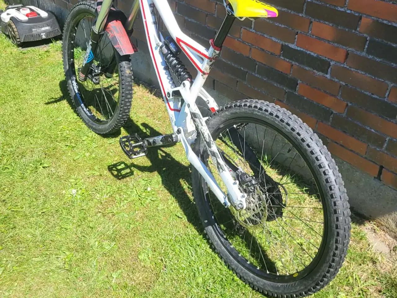 Billede 3 - specialized status 2 2012 dh