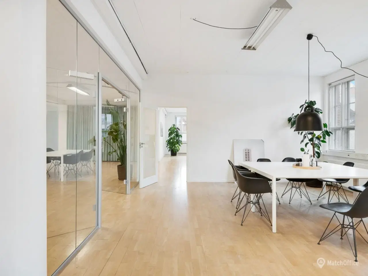 Billede 12 - Flot og lyst kontor i den gamle chokoladefabrik