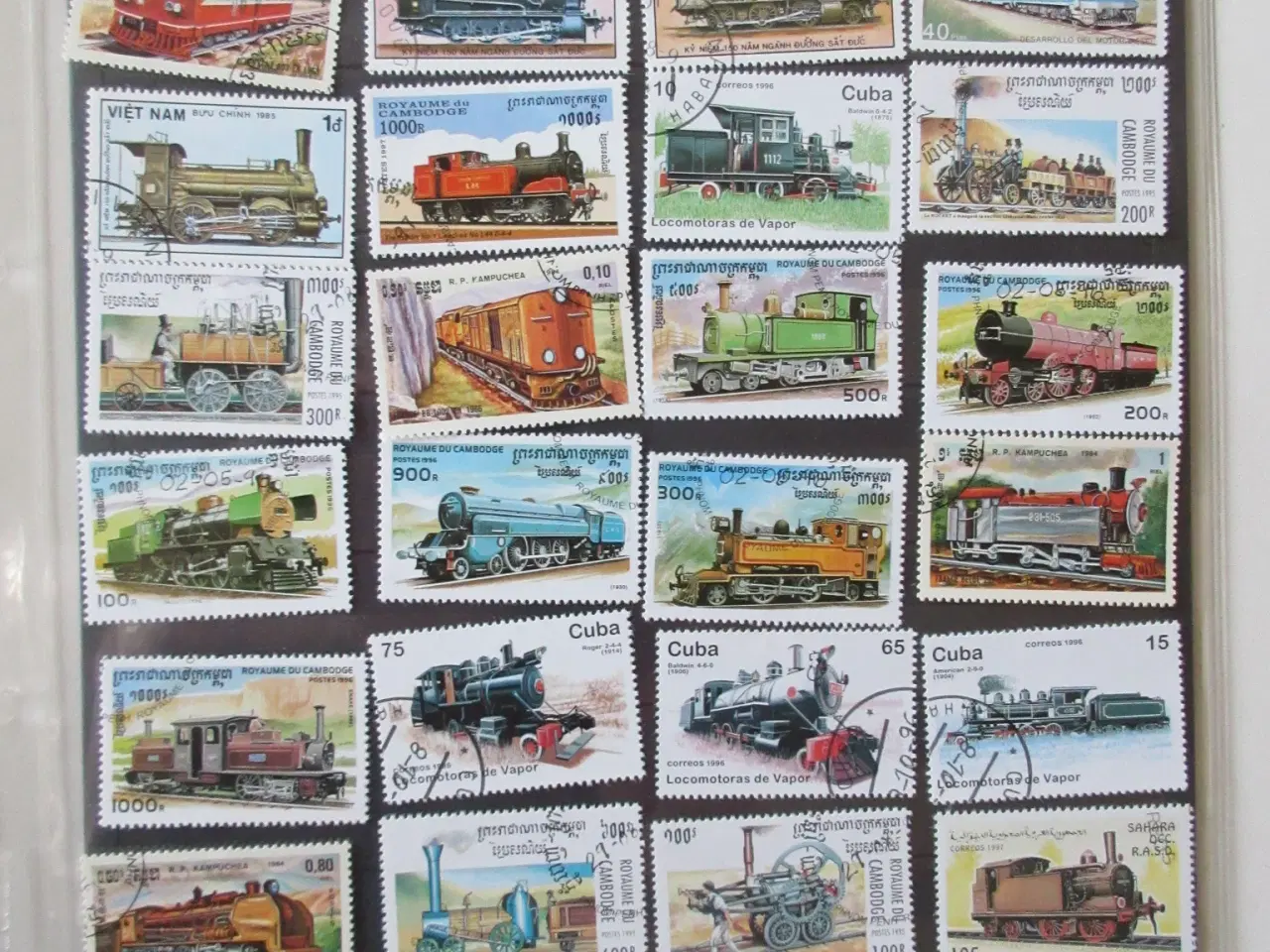 Billede 2 - Over 100 frimærker med tog 
