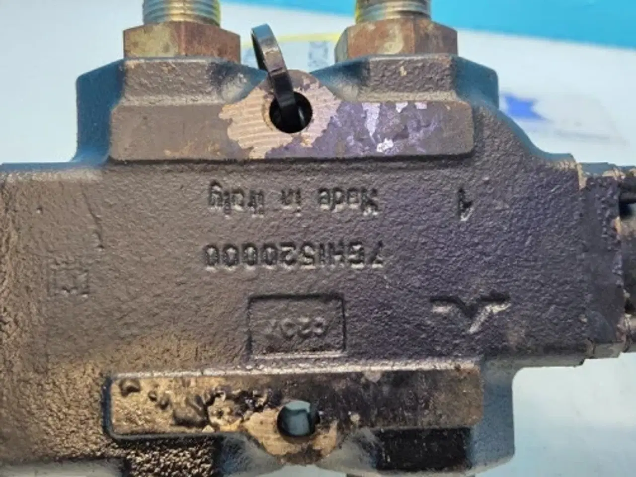 Billede 14 - Bobcat  TL38.70X  Omskifterventil 6687192