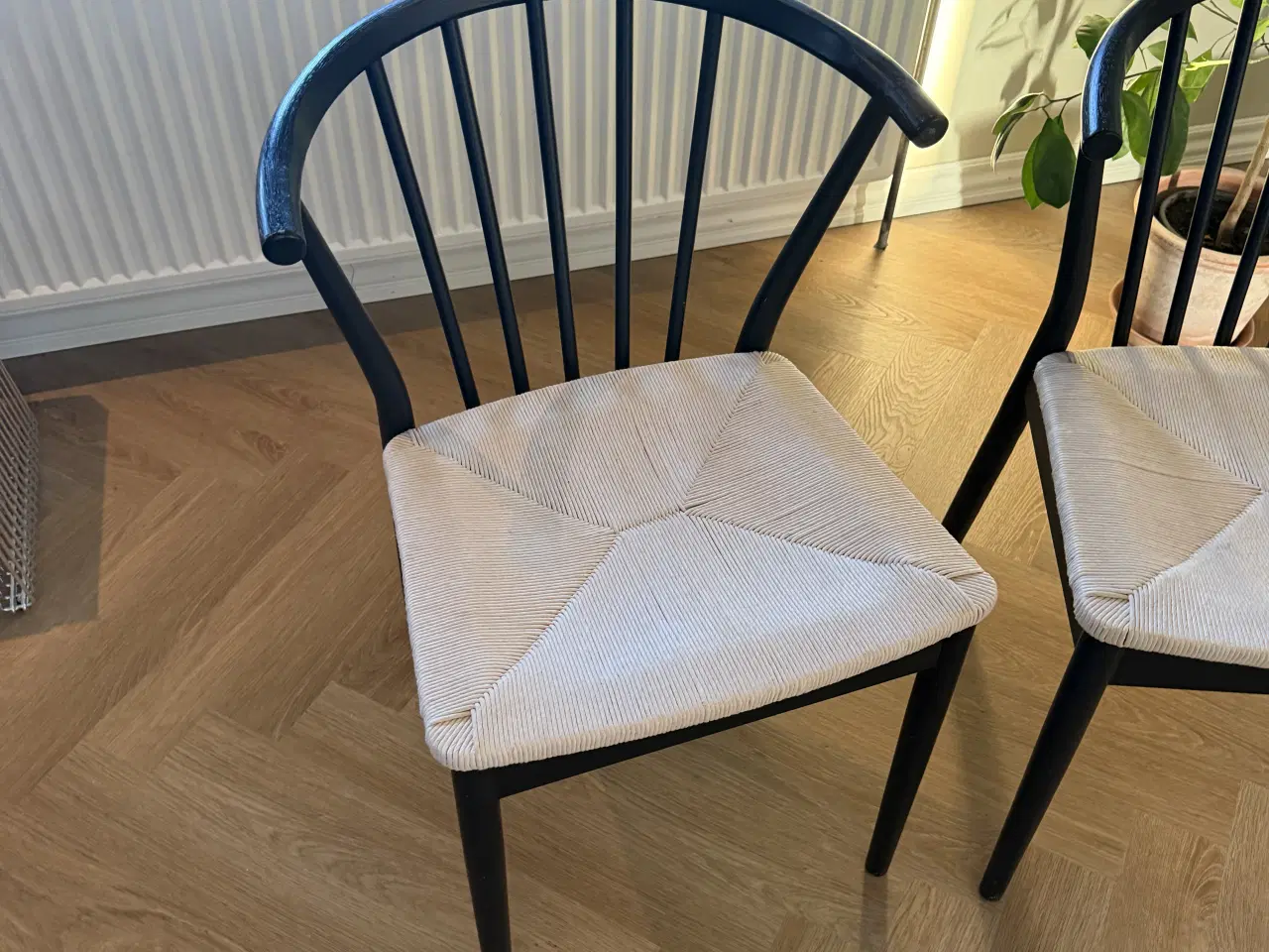 Billede 1 - 3 flotte spisebordsstole i træ med fletsæde