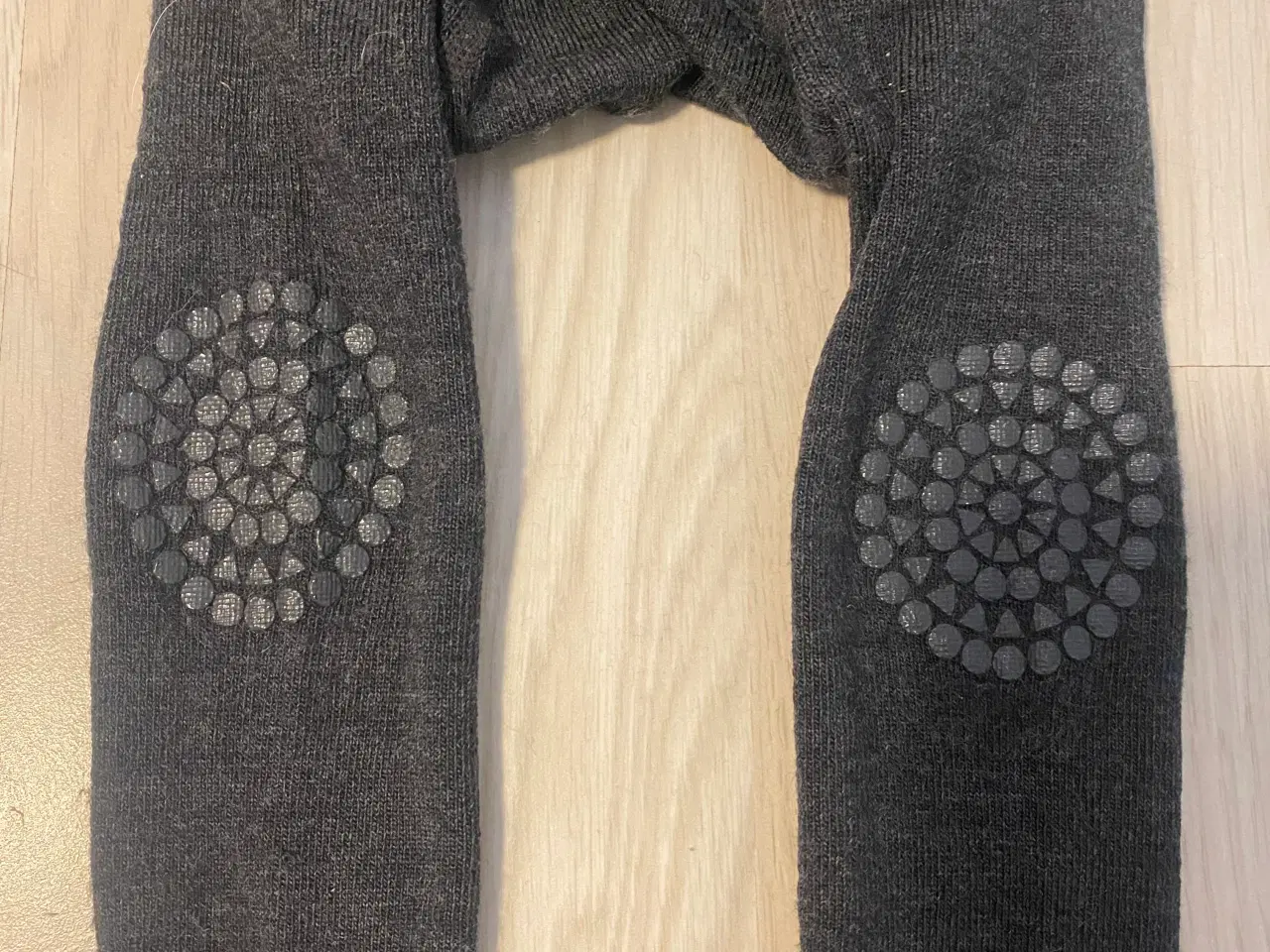 Billede 2 - GoBabyGo merino uldstrømpebukser str. 74/80