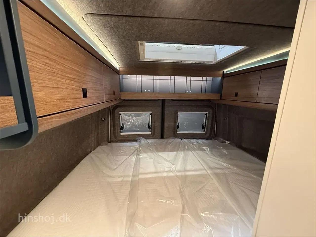 Billede 4 - 2026 - Eriba Car 600 Indium Grey Aut Eriba Car 600 Indium Grey 2026 fra Hinshøj Caravan